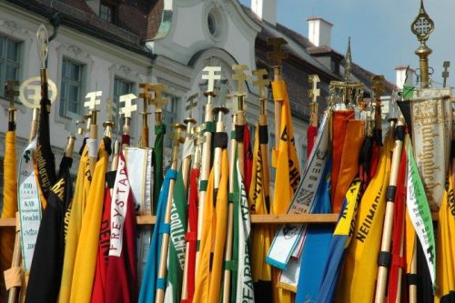 Zum Tag der Arbeit: Kirche als Arbeitgeberin