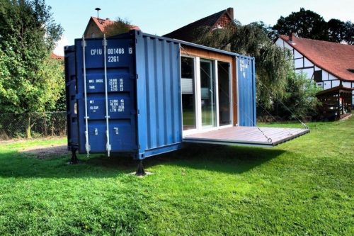 Leben und Arbeiten im Container. Projekt Senang