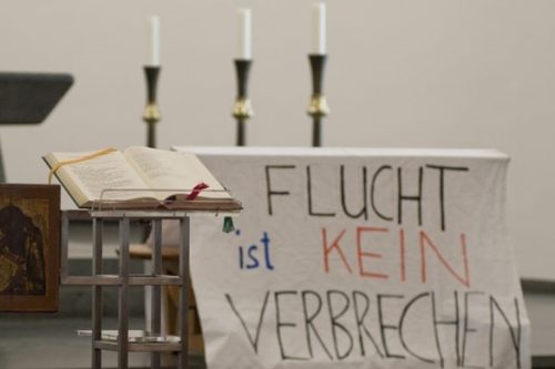 Kirchenasyl: solidarische Praxis oder staatlicher Gnadenerweis?