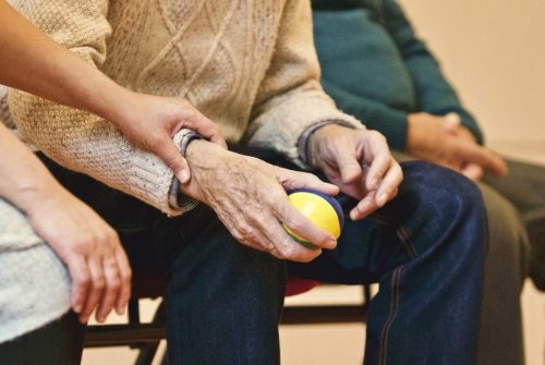 „Nicht mehr wie immer“. Anregungen aus Gerontopsychologie für unsere Pfarrgemeinden?