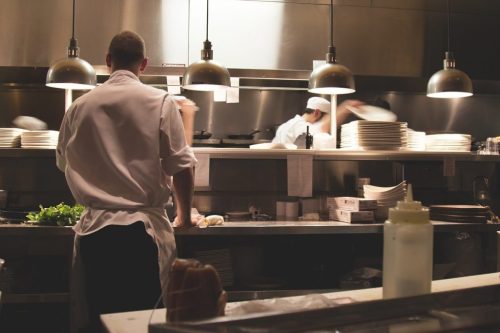 „Köche bilden wir nicht aus!” Über Lücken in der spirituellen Ausbildung