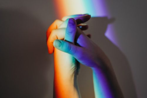 Homophobe homophile Priester: internalisierter Hass verhindert Reformen in der Kirche