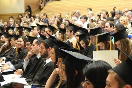 Universität college-students-3990783_960_720