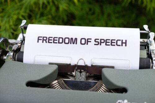 Pressefreiheit – auch in der Kirche? Ein Interview mit Joachim Frank