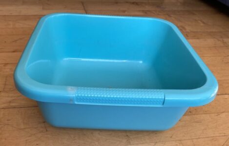 Plastikschüssel Fußwaschung Marzahn Mon Amour