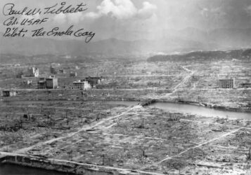 Wikimedia: U.S. Navy Public Affairs Resources Website - http://www.chinfo.navy.mil/navpalib/images/historical/hiroshima.jpg