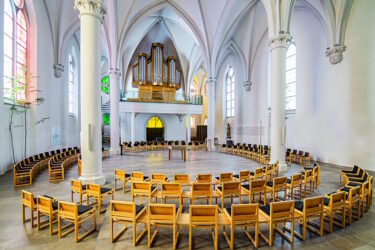 Maria Geburt in Aschaffenburg, Liturgische Ordnung im Kreis