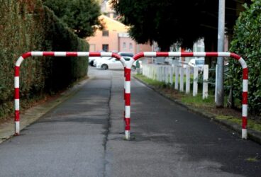 roadblock-453151_1280