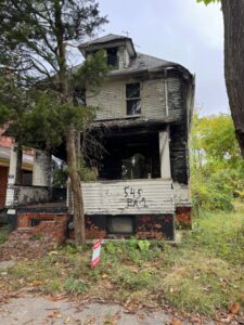Eines von Tausenden: Verlassene und ausgebrannte Häuser in Detroit